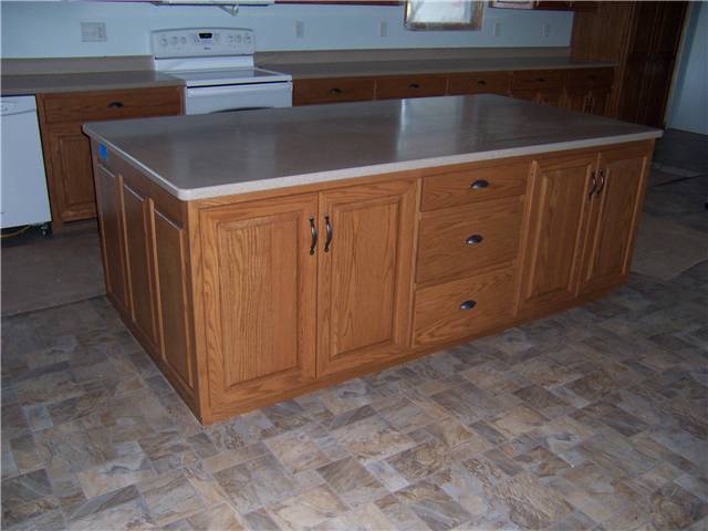 Red oak wood with medium red-brown stain